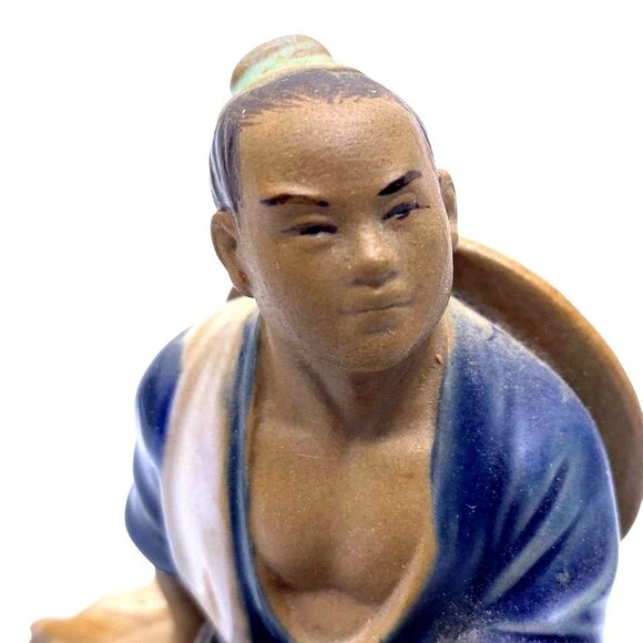 Vintage Mudmen Chinese Man Seated Wood Logs Hat On Back Axe Blue Top Knot Shiwan - Picture 2 of 7